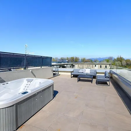 Penthouse Helayne Mit Dachterrasse Desenzano del Garda